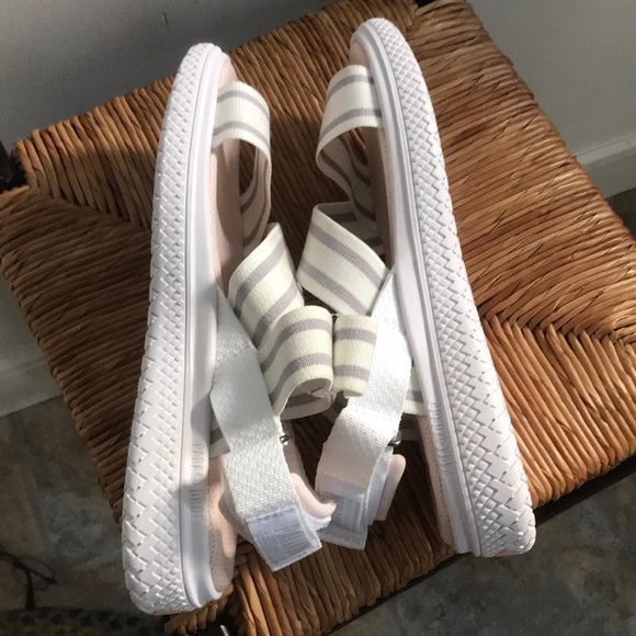New Palladium white cushion sandal size 8.5 - Picture 7 of 8